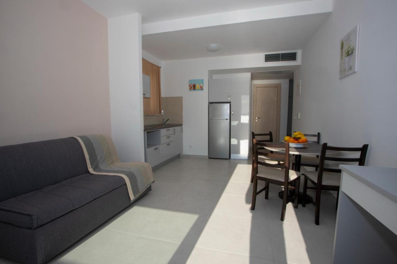 Apartments Medvidovic Baška Voda Esterno foto