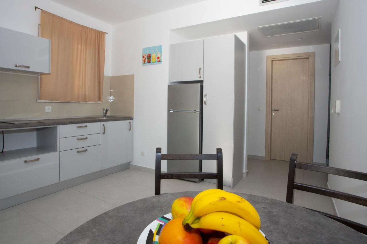 Apartments Medvidovic Baška Voda Esterno foto